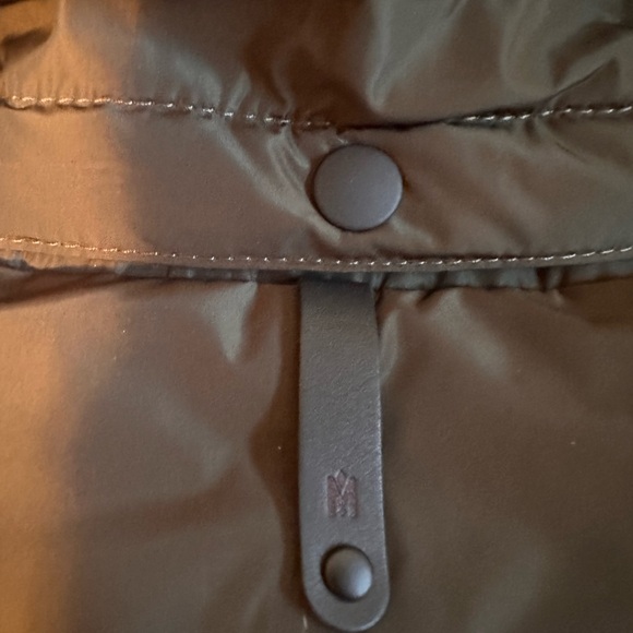 Size 38 Mackage winter jacket (brand new) - Picture 4 of 4